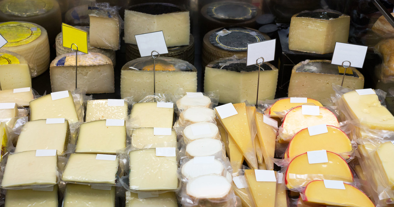 Zanim kupisz ser, przeczytaj etykietę /123RF/PICSEL