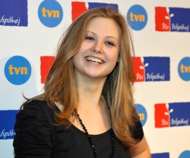 Zanim zaistniała na kinowym ekranie w "Galeriankach", Karczmarczyk miała już na koncie epizod telewizyjny. Jako 13-latka zadebiutowała w serialu "Na Wspólnej".

"Lubiłam występować na apelach w szkole, dobrze się czułam przed kamerą, co widać w moich rodzinnych filmikach kręconych przez tatę. Zresztą to on, gdy miałam 6 lat, znalazł w gazecie ogłoszenie, że poszukują dzieci do statystowania w reklamach. Potem spotkaliśmy agenta, który zaproponował mi sesję zdjęciową i tak się potoczyło"- opowiada aktorka.