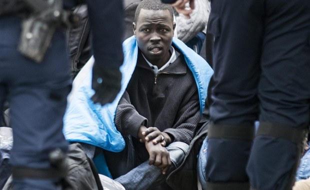 Zaostrzono antyterrorystyczne środki bezpieczeństwa wokół obozowiska uchodźców w Calais