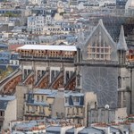 Zaostrzono ochronę katedry Notre Dame! Nieznani sprawcy weszli do dźwigu