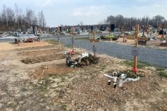 Zapadające się groby na legnickim cmentarzu w Jaszkowie 