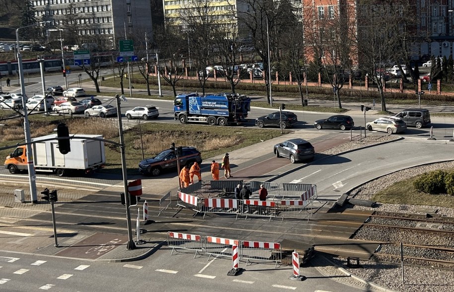 Zapadlisko w centrum Gdańska /Stanisław Pawłowski /RMF FM