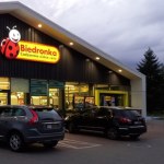 Zaparkował pod Biedronką i zapłacił karę. Sieć oddała mu pieniądze