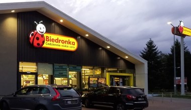 Zaparkował pod Biedronką i zapłacił karę. Sieć oddała mu pieniądze