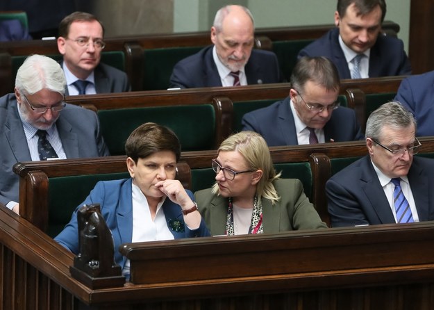 Zapełnione ławy rządowe w Sejmie /Paweł Supernak /PAP