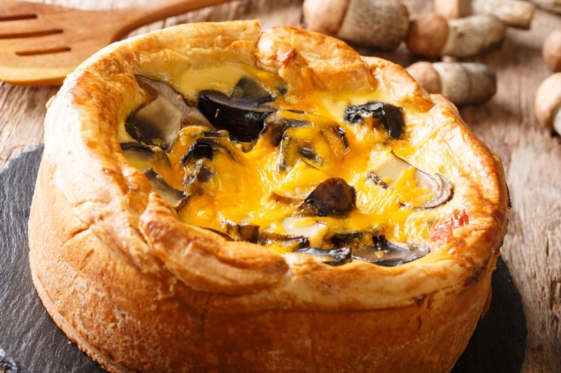 Zapiekanka z pieczarkami /123RF/PICSEL