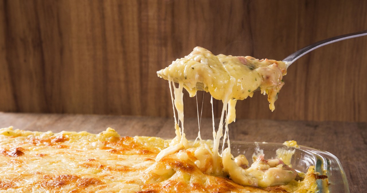 Zapiekanka ziemniaczana to szybki i prosty obiad