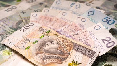 Zapłacił fałszywym banknotem. 59-latkowi grozi 8 lat więzienia