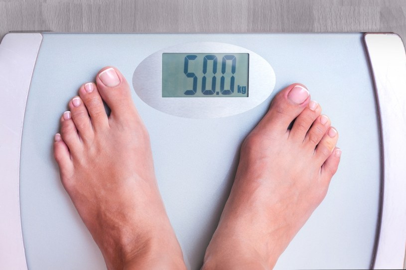 Zapobieganie przybieraniu na wadze w okresie świątecznym może pomóc w długotrwałej walce z nadwagą i otyłością /123RF/PICSEL