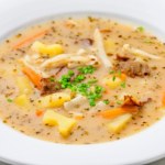 Zapomniana zupa o wyjątkowym aromacie. Wygląda na bogato, a jest prościutka i sycąca