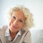 Zapomniane triki pielęgnacyjne z PRL. Kiedyś używaliśmy, dziś okazały się mitem