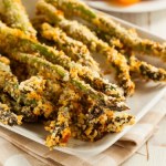 Zapomnij o gotowaniu w wodzie. Chrupiące szparagi to wiosenny kulinarny hit