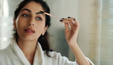 Zapomnij o hennie na brwi. Wystarczą te 2 produkty, które masz w kuchni 