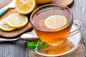 Olvídate del té con limón para los resfriados.  no funcionará