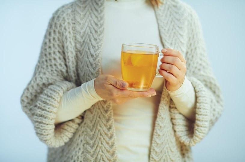 ¡Olvídate del té de limón para los resfriados!  Es una combinación tóxica/123RF/PICSEL