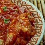 Zapomnij o rybie po grecku. Z tym sosem goście będą jeść prosto z półmiska