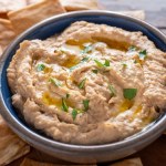 Zapomnij o tradycyjnym hummusie. Różowy krem to najlepsze, co zjesz tej wiosny