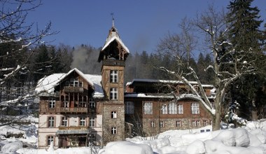 Zapomnij o Zakopanem. Polska “mała Szwajcaria” zimą to raj bez tłumów 