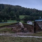 Zapory i zbiorniki zawodzą. Wielka woda zalewa południową Polskę