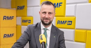 "Zapowiedzi były bardziej buńczuczne niż efekt". Szef MON o projekcie "SAFE 0 proc."