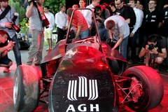 Zaprezentowano wyścigowy bolid stworzony przez studentów AGH