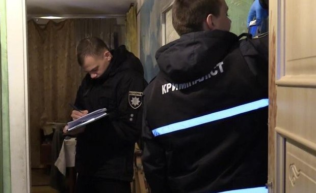 Zaprosił dziewczynę do mieszkania i pokazał jej zwłoki babci. 23-latek zatrzymany