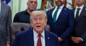 Zaprzecza sam sobie. Media zaniepokojone przekazami Donalda Trumpa