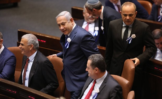 Zaprzysiężenie premiera Izraela w cieniu oskarżeń o korupcję