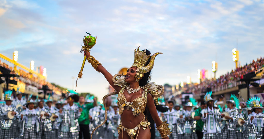 Zapusty swoją hucznością nie ustępowały karnawałowi w Rio de Janeiro /Buda Mendes /Getty Images