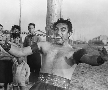 Zaraz potem zagrał w "La Stradzie" Felliniego, a cztery lata później znów odbierał nagrodę Akademii - za rolę Paula Gauguina w "Pasji życia". Obie statuetki przypadły mu za kreacje drugoplanowe, za główne musiał zadowolić się jedynie nominacjami.