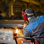 Zarobki młodych Ukraińców w Polsce. Pensje Polaków są znacznie niższe