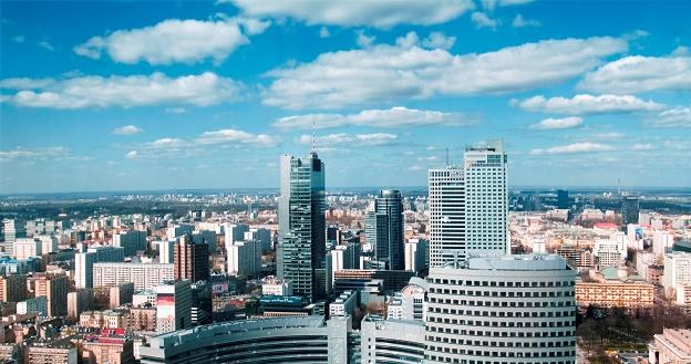 Zarobki osób rozpoczynających pracę w Warszawie należały do rekordowych w Polsce /Informacja prasowa