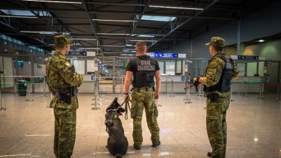 Żartował, że ma granaty. Nie wsiadł do samolotu 