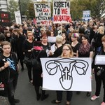 "Żarty się skończyły!". Przeciw zaostrzeniu przepisów aborcyjnych protestowało kilka tysięcy osób