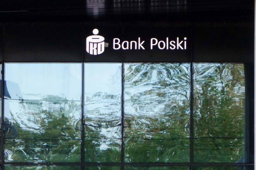 Zarząd PKO BP rekomenduje 1,63 mld zł z zysku na kapitał rezerwowy przeznaczony na dywidendę /Piotr Kamionka /Reporter
