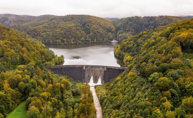 ​Zarządca tamy podjął decyzję o większym zrzucie wody