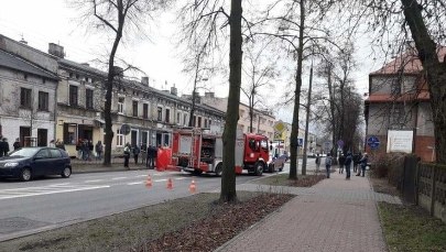 Zarzut dla 74-latka, który potrącił na pasach matkę z dziećmi