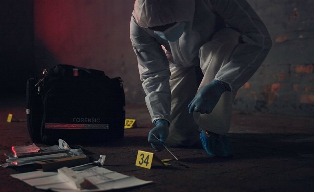 Zarzut zabójstwa i zakrwawione pieniądze. Kryminalna sprawa w Orzyszu