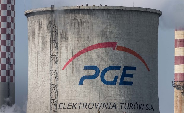 Zarzuty dla ekologów, którzy weszli na komin elektrowni Turów