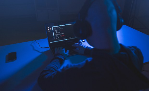 Zarzuty dla policjanta. Założył nielegalny podsłuch?