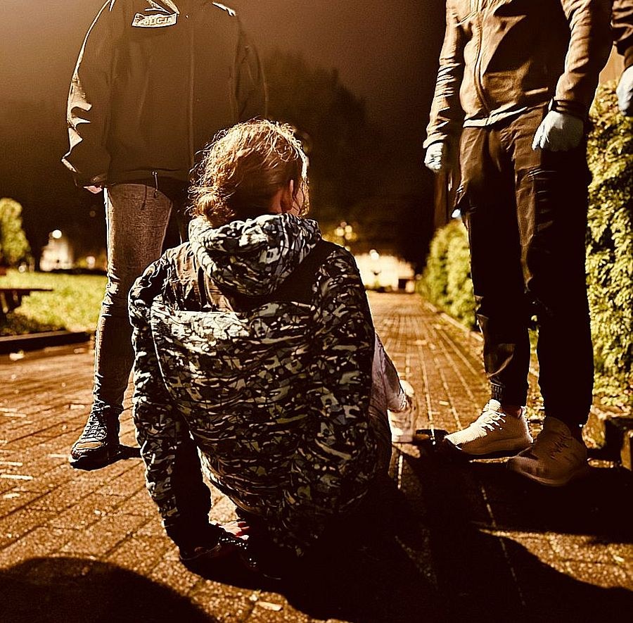 Zarzuty w sprawie śmierci mężczyzny usłyszały 4 osoby. Wśród nich jest 27-letnia kobieta. /Policja Pomorska /