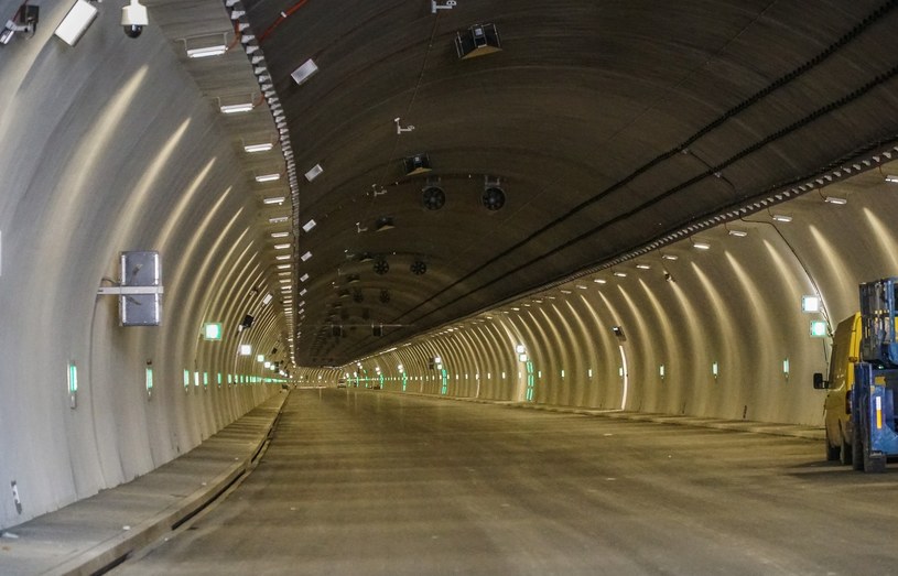 Zasadnicze prace w tunelu zakończyły się już w sierpniu /GDDKiA