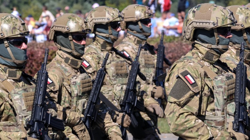 Zasady napędzające polskie wojsko są bliższe naszemu życiu, niż może się wydawać. Doradca Ewa Wilmanowicz i pułkownik Krzysztof Leszczyński tłumaczą, jak wykorzystać to na swoją korzyść /DOMINIKA ZARZYCKA / NurPhoto / NurPhoto via AFP /AFP