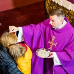 Zasady postu w Środę Popielcową. Jak należy przeżyć ten dzień?