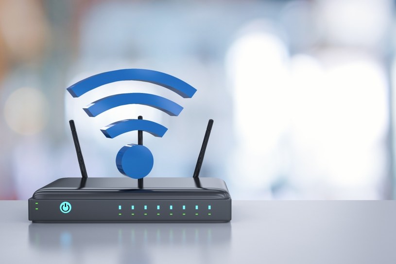 Zasięg routera WiFi zwiększysz zmieniając jego położenie. /123RF/PICSEL