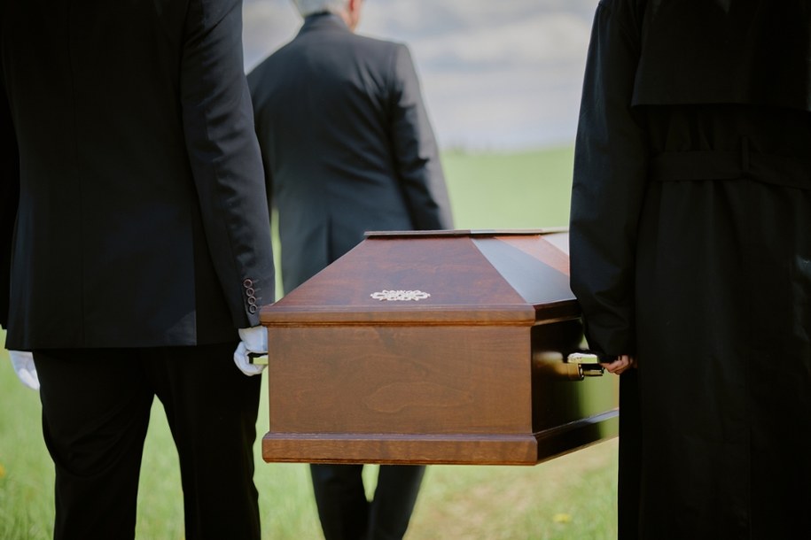 Zasiłek pogrzebowy 2026: wyższa kwota i krótszy czas wypłaty