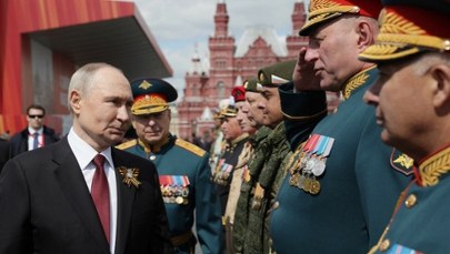 Zaskakujące gesty Putina wobec wojskowych. Kamery wszystko uchwyciły 