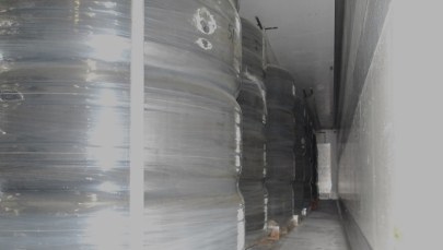 Zaskakujący przemyt na granicy. Pięć ton opon do boeingów