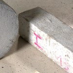 Zaskakujący wynalazek z Polski. Beton sam naprawia pęknięcia