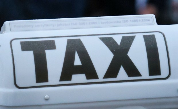 Zasnął w taksówce na środku ulicy. W bagażniku groźny narkotyk